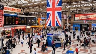 A Walk Through The London Victoria Station London England [upl. by Ailel]